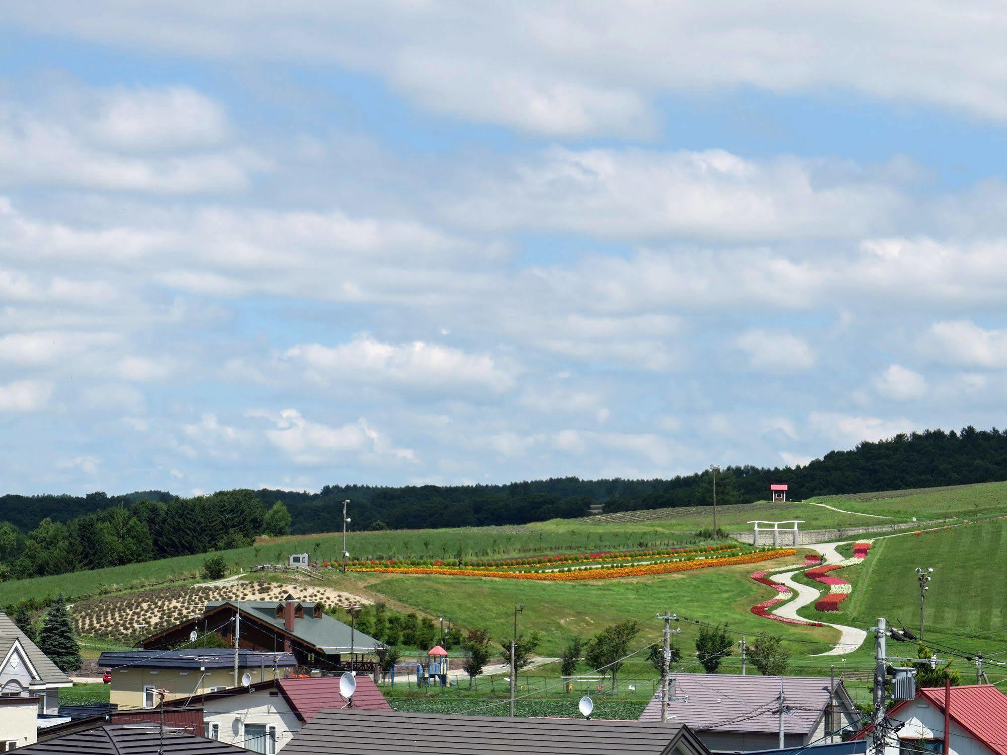 Frontier Sunrise Villa Kamifurano Exterior photo